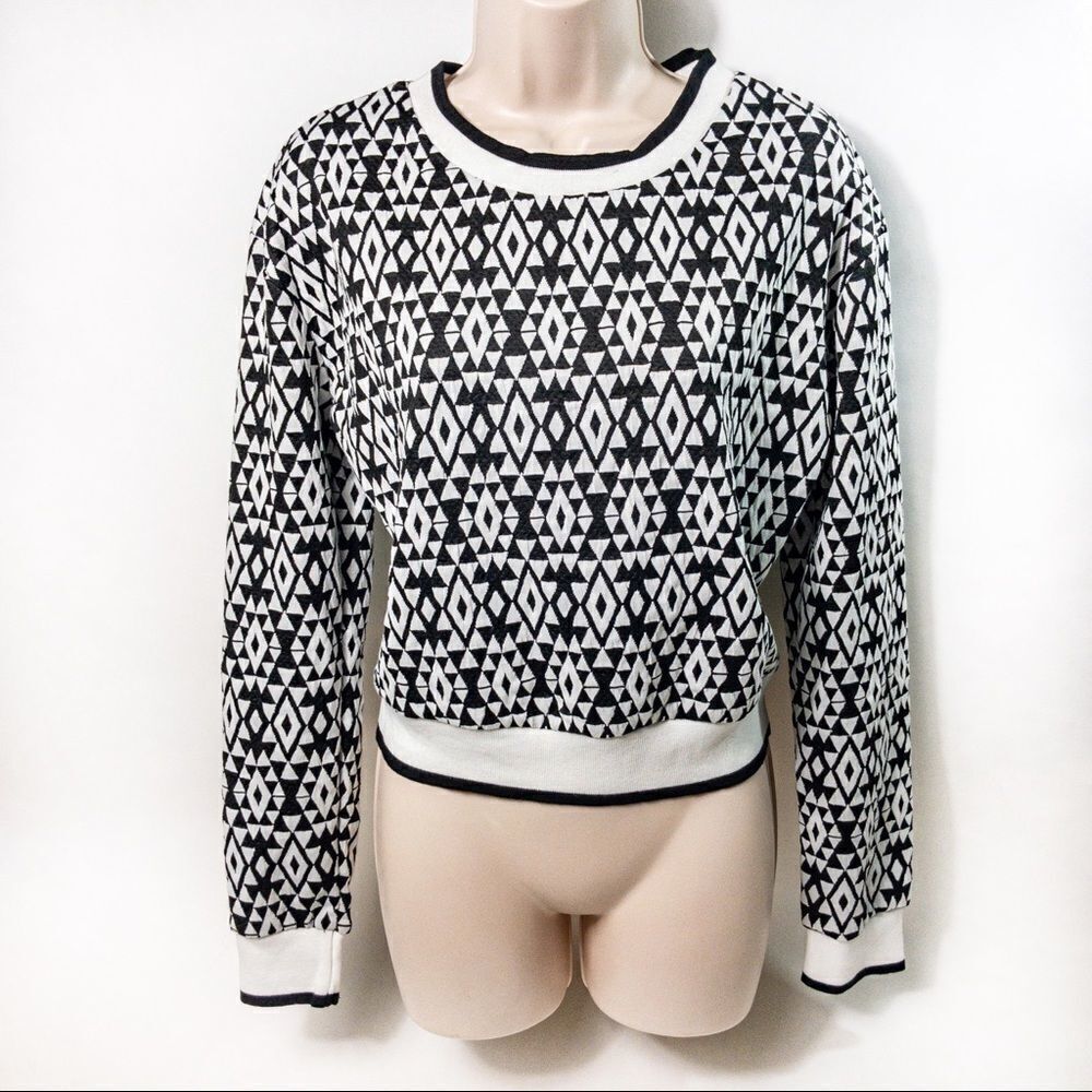 NWT AnM Geo Knit Cropped Top Sz M - Picture 2 of 12